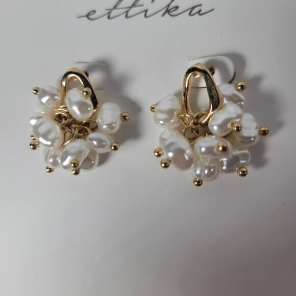 NWT Ettika Gold Plated Acrylic Pearl Classic Grannycore Cluster 1" Earrings - Picture 2 of 4